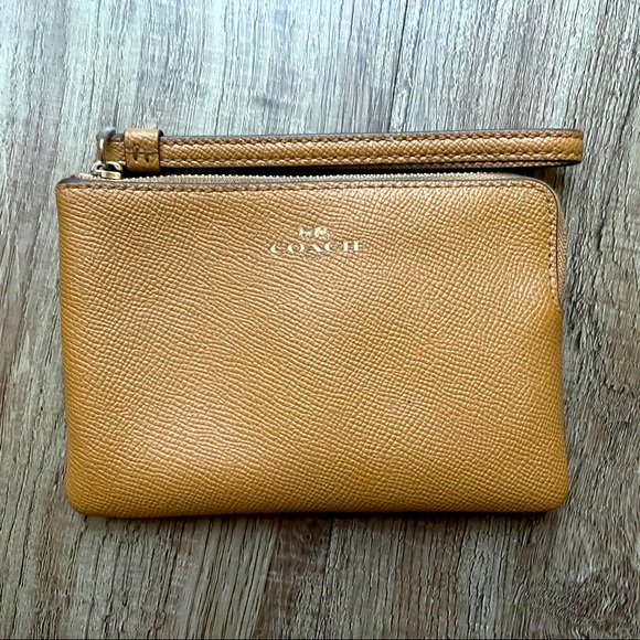 Coach Handbags - COACH Wristlet